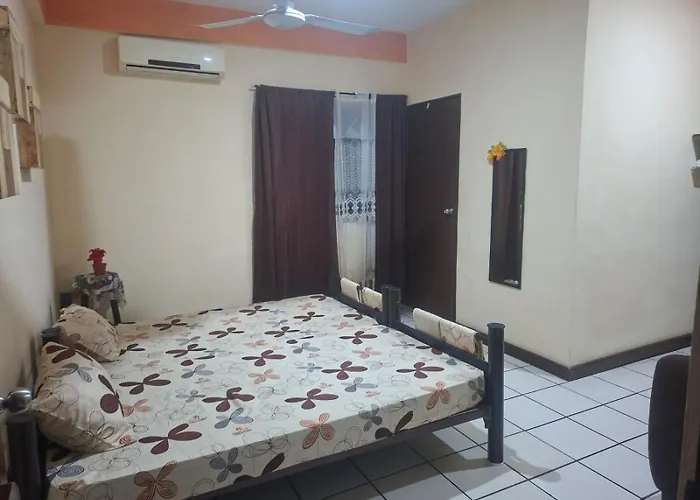 Hostal Alme Centro *