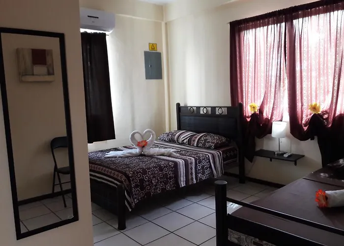 Hostal Alme Centro *