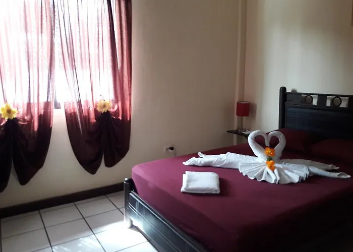 Hostal Alme Centro *