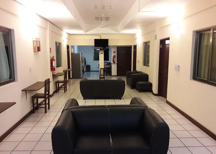 Hostal Alme Centro *