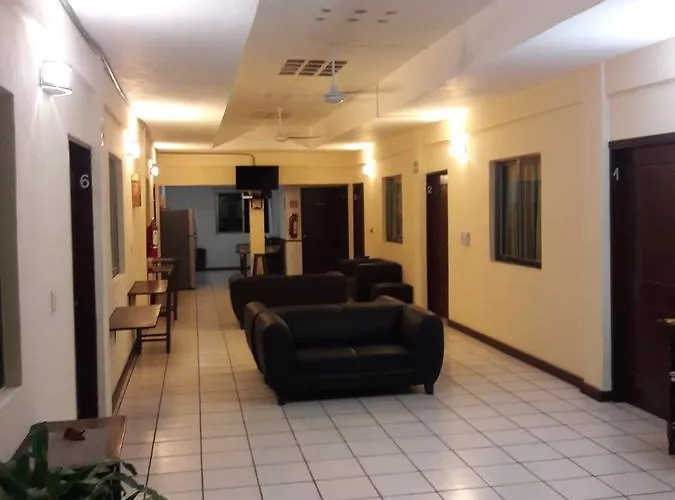 Hostal Alme Centro *