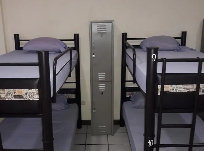 Hostal Alme Centro *
