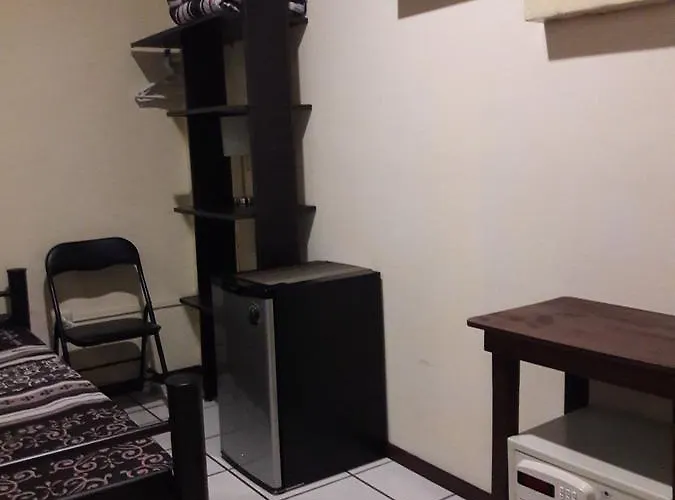 Hostal Alme Centro *