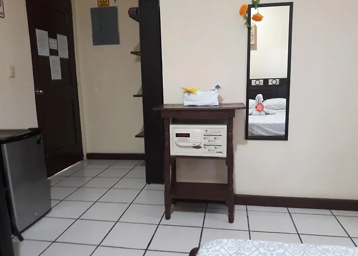 Hostal Alme Centro